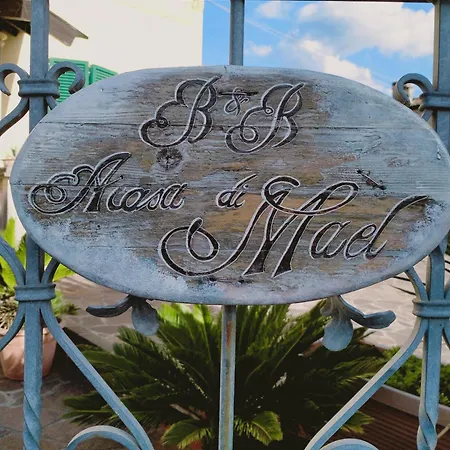 A Casa Di Mael San Costanzo