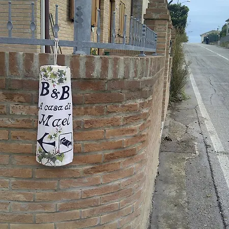 Frühstückspension A Casa Di Mael San Costanzo